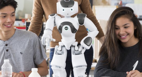 “Si può fareee!”: il robot umanoide NAO, ora disponibile anche a noleggio