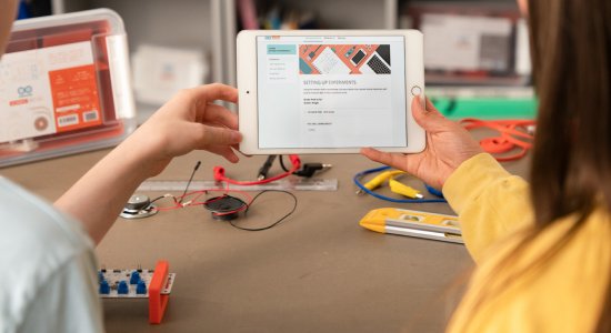 A lezione di fisica con i microcontrollori: Arduino Science kit R3
